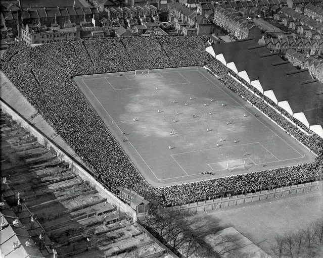 March 23rd 1929, FA Cup Semi Final between Portsmouth And Aston Villa. (Photo by Aerofilms Collection via “A History of Britain From Above”)