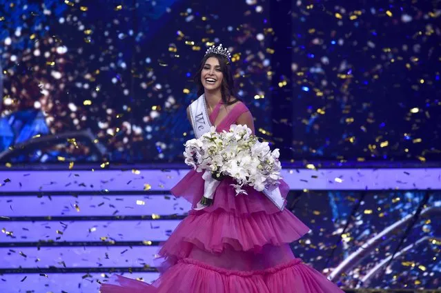 ebanese Yasmina Zaytoun poses for photographers after being crowned Miss Lebanon 2022, during the beauty pageant held at Forum De Beirut in Beirut, Lebanon, 24 July 2022. (Photo by Wael Hamzeh/EPA/EFE)