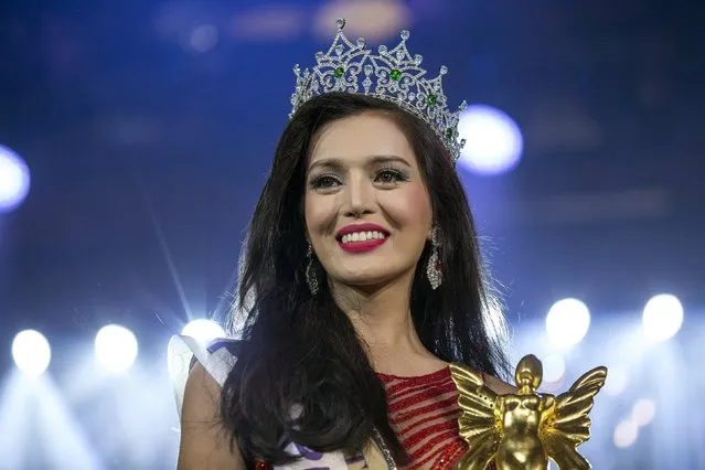 Trixie Maristela of Philippines smiles after she was crowned winner of the Miss International Queen 2015 transgender/transsexual beauty pageant in Pattaya, Thailand, November 6, 2015. (Photo by Athit Perawongmetha/Reuters)