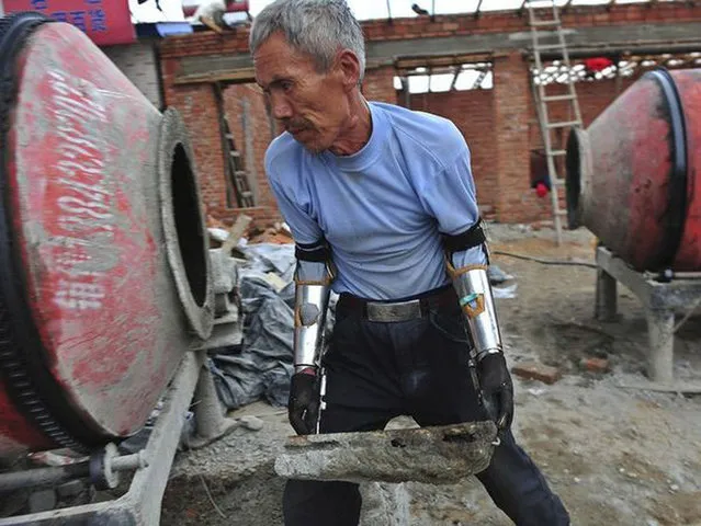 Farmer Builds Own Bionic Arms