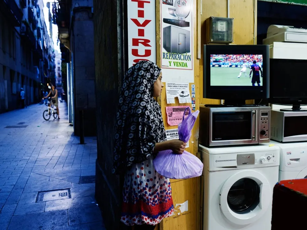 A Photo Contest Honouring the Passion of Football Fans from Around the World