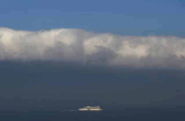 A Channel Ferry sails from Britain towards France,  January 20, 2016. (Photo by Toby Melville/Reuters)