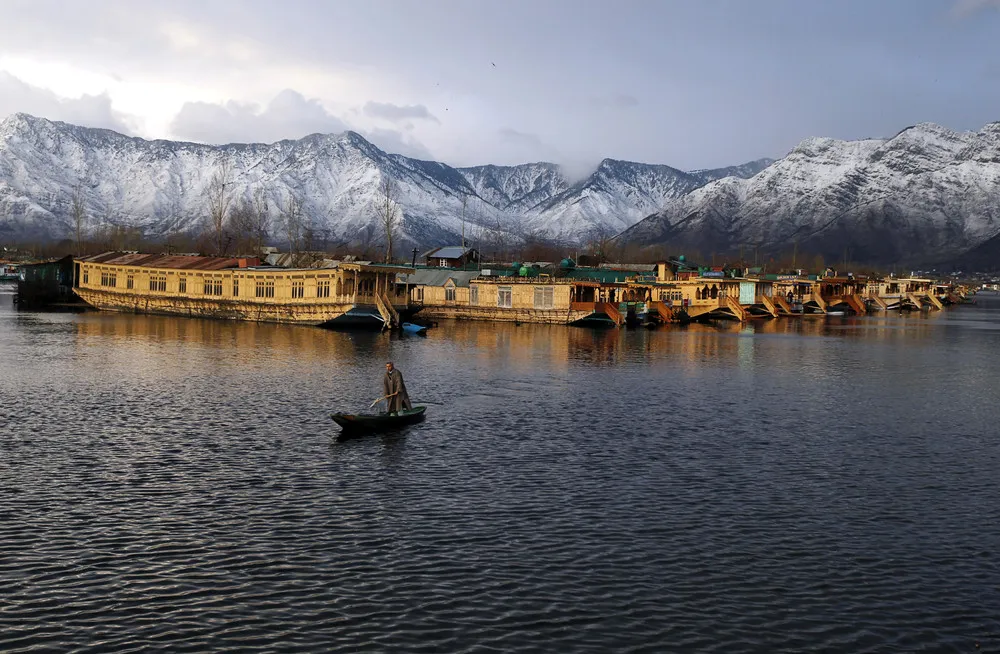 Dal Lake – Jewel of Srinagar