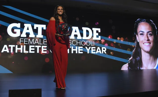 Sydney McLaughlin of Union Catholic High School in Scotch Plains, N.J. accepts her award at the 15th annual High School Athlete of the Year Awards at the Ritz-Carlton hotel on Tuesday, July 11, 2017, in Marina del Rey, Calif. (Photo by Chris Pizzello/AP Photo)