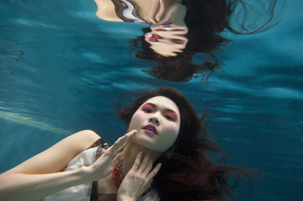 Sun Magazine Underwater Photo Shoot