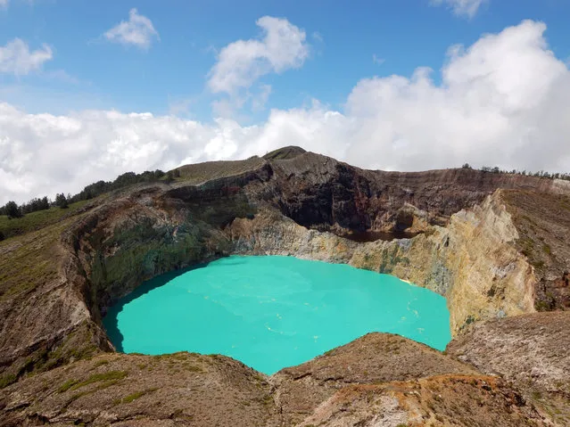 Indonesia Lakes of Mount Kelimutu