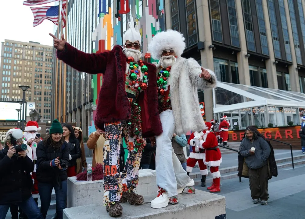 Santas go Wild: Christmas Season 2018 around the World