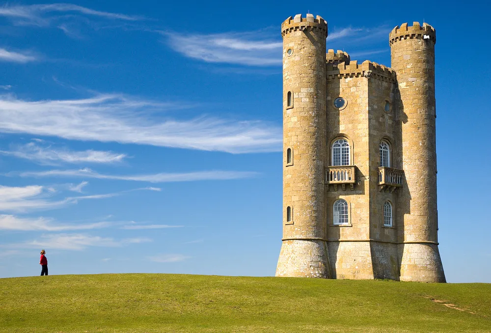 Broadway Tower in English