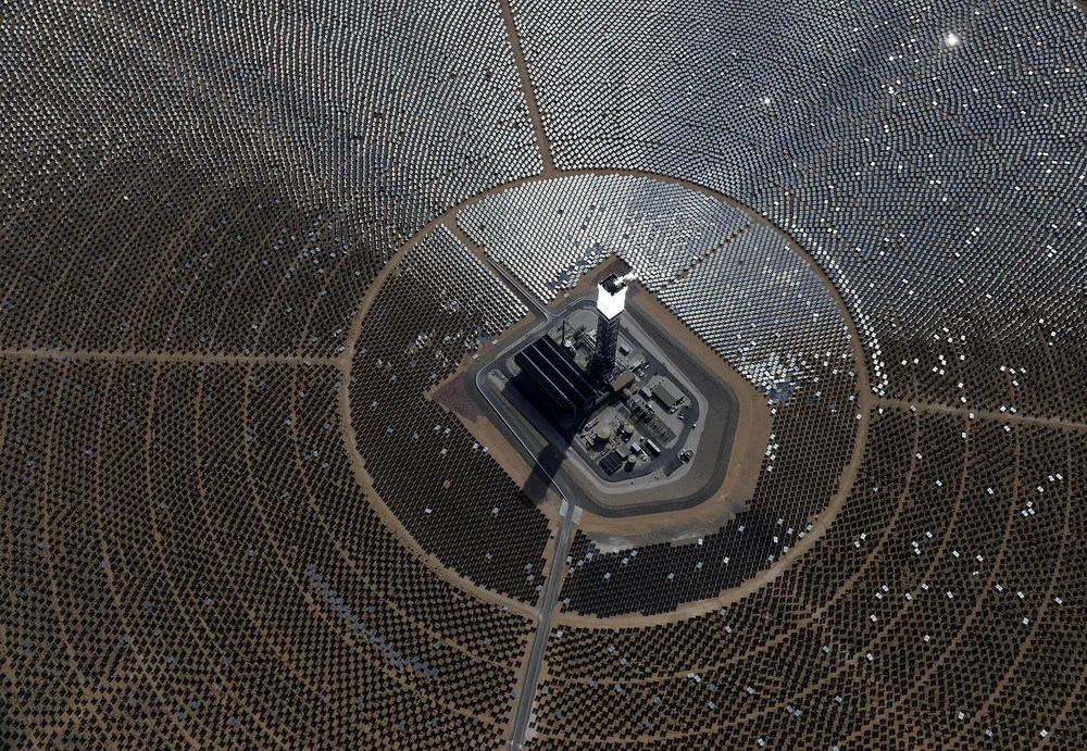 Massive Solar Electricity Plant Provides Power to California Homes
