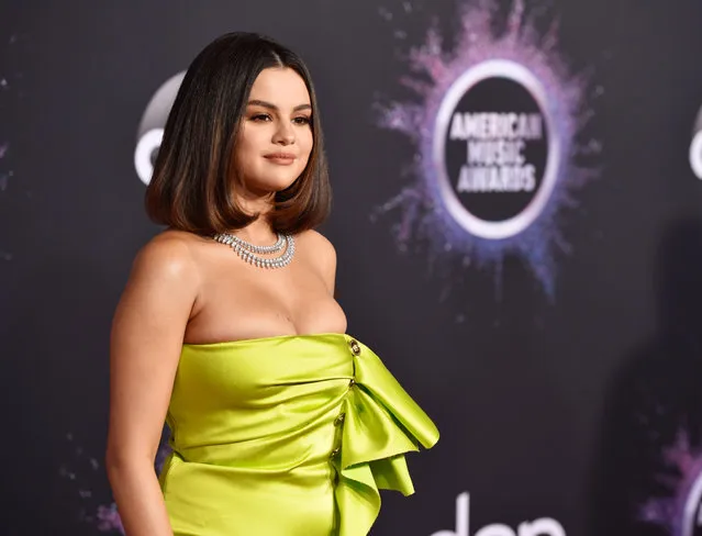 Selena Gomez attends the 2019 American Music Awards at Microsoft Theater on November 24, 2019 in Los Angeles, California. (Photo by John Shearer/Getty Images for dcp)