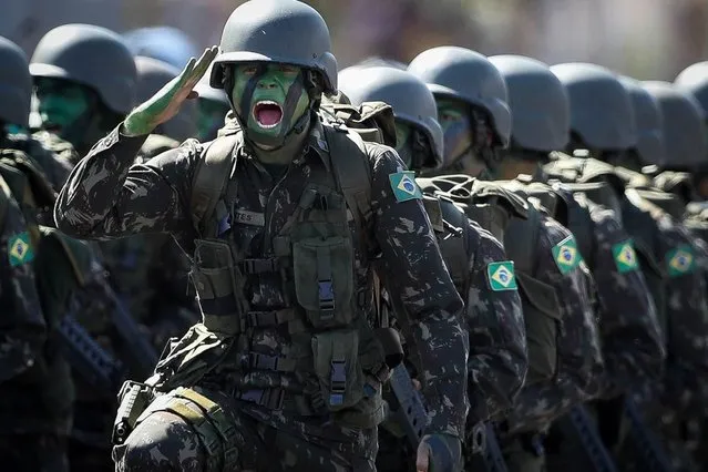Brazilian Navy soldiers participate at the 194th Anniversary of Brazilian Independence Parade, in Brasilia, Brazil, 07 September 2016. (Photo by Fernando Bizerra Jr./EPA)