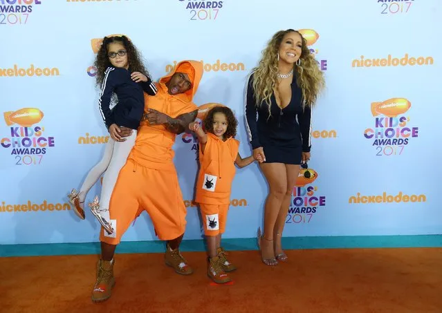 Singer Mariah Carey and Nick Cannon with their children. (Photo by Mike Blake/Reuters)