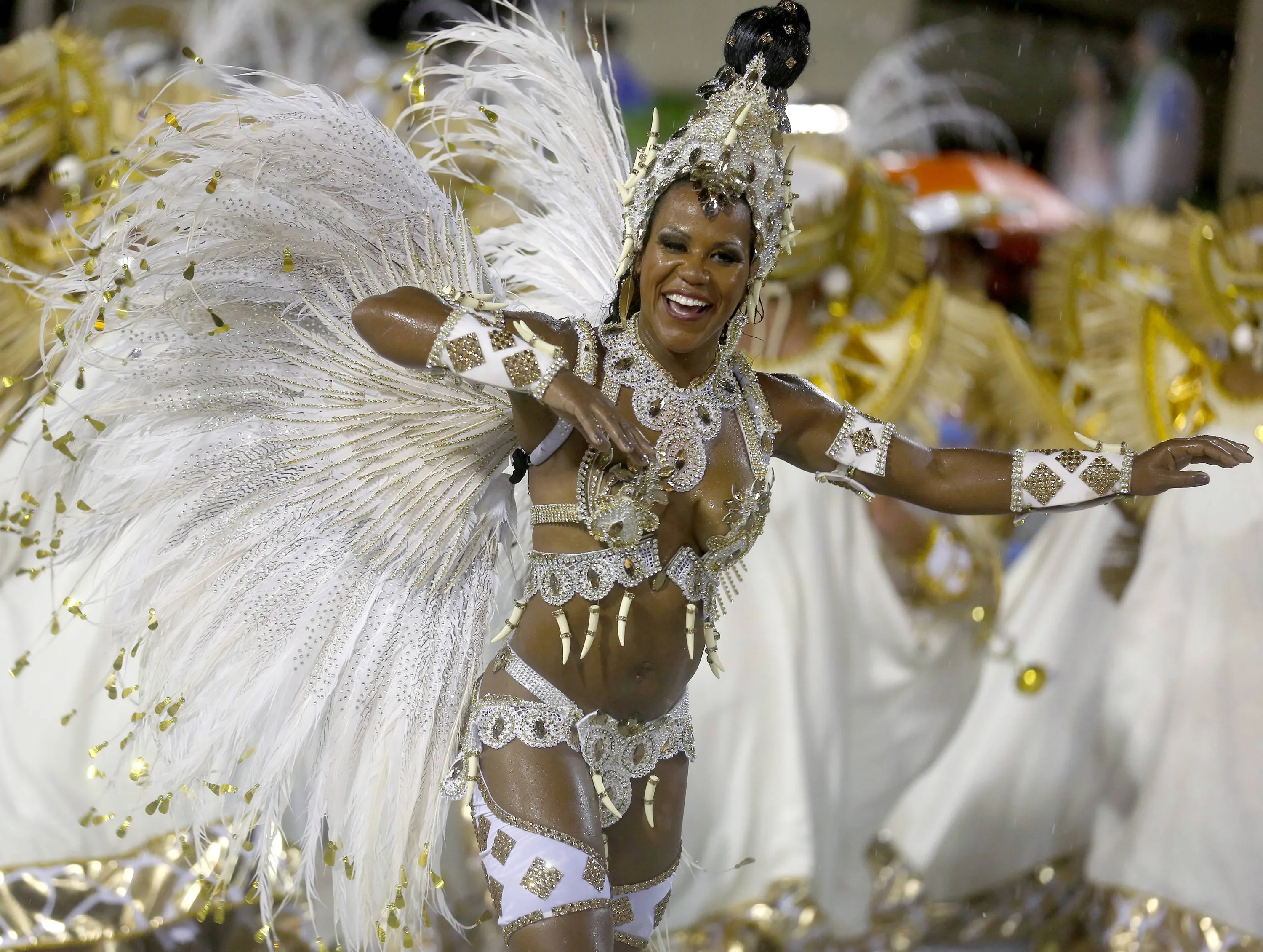 Rio rio brazilian. Карнавал в Рио-де-Жанейро. Бразильский карнавал в Рио-де-Жанейро Самба. Самба карнавал в Бразилии. Карнавал Рио (Rio Carnival).