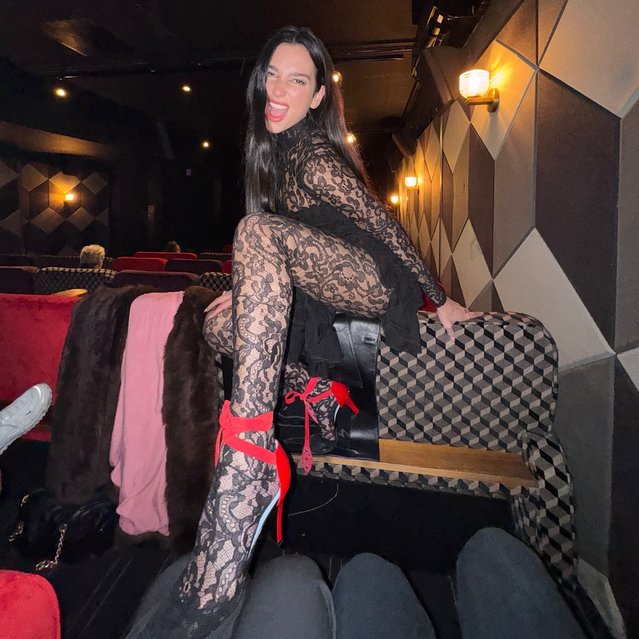 Pop star Dua Lipa, 29, who debuted the sparkler while stepping out in trendy Primrose Hill this week, flashed it once again in her latest photo dump in the last decade of December 2024. (Photo bny Instagram)