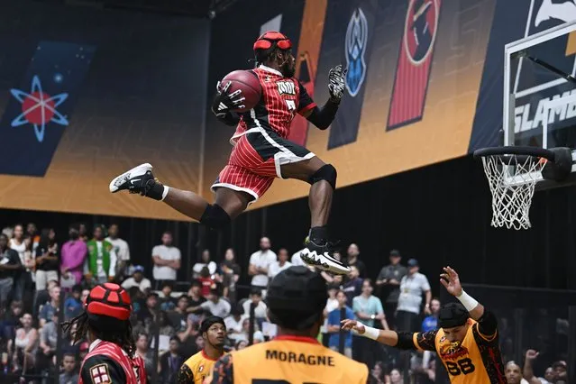 Darius Clark #7 of Mob dunks against the Lava during a SlamBall game at the Cox Pavilion on August 17, 2023 in Las Vegas, Nevada. (Photo by Candice Ward/Getty Images for SlamBall)