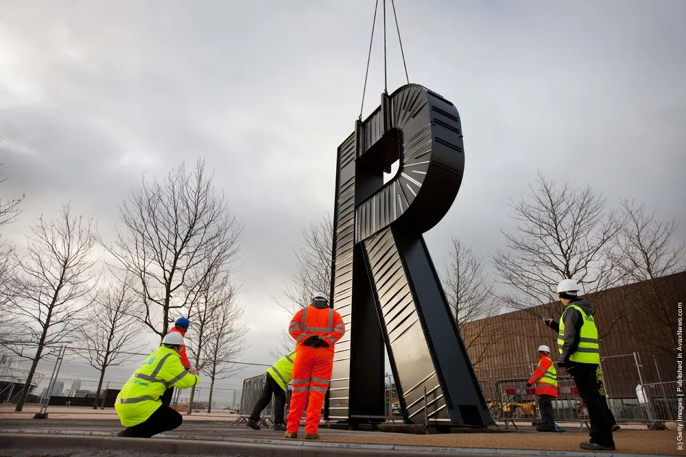 Monica Bonvicini's «RUN» Sculpture Installed In The London 2012 Olympic Park