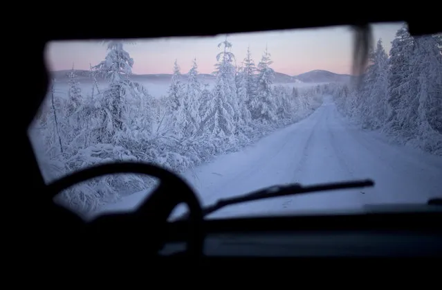 The view from a Soviet-era van during the two-day drive from Yakutsk, the regional capital, to Oymyakon. (Photo by Amos Chapple/Courtesy Images/RFE/RL)