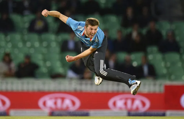 England's Harry Gurney bowls during the one-day international cricket match against Sri Lanka at the Oval cricket ground in London May 22, 2014. (Photo by Philip Brown/Reuters)