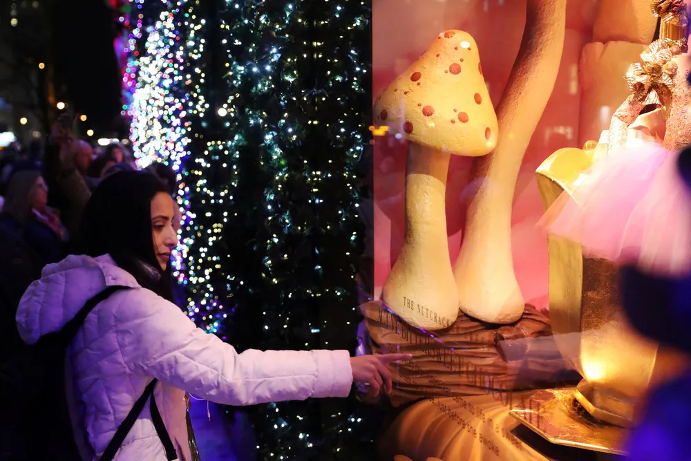 The Day in Photos – December 3, 2016