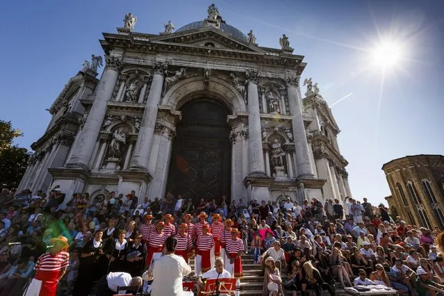 General views of atmosphere during the Regatta Storica during the 72nd Venice Film Festival on September 7, 2015 in Venice, Italy. (Photo by Tristan Fewings/Getty Images)