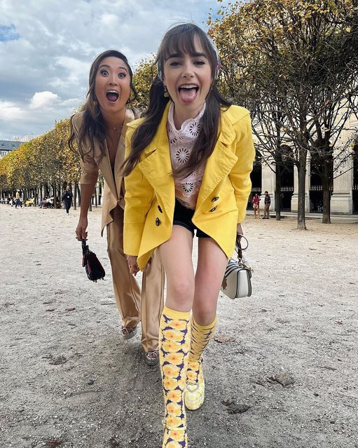 British-American actress and model Lily Collins (R) celebrates wrapping up the latest season of “Emily in Paris” in the last decade of September 2022. (Photo by lilyjcollins/Instagram)
