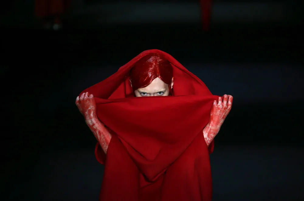 Sheguang Hu Collection at China Fashion Week