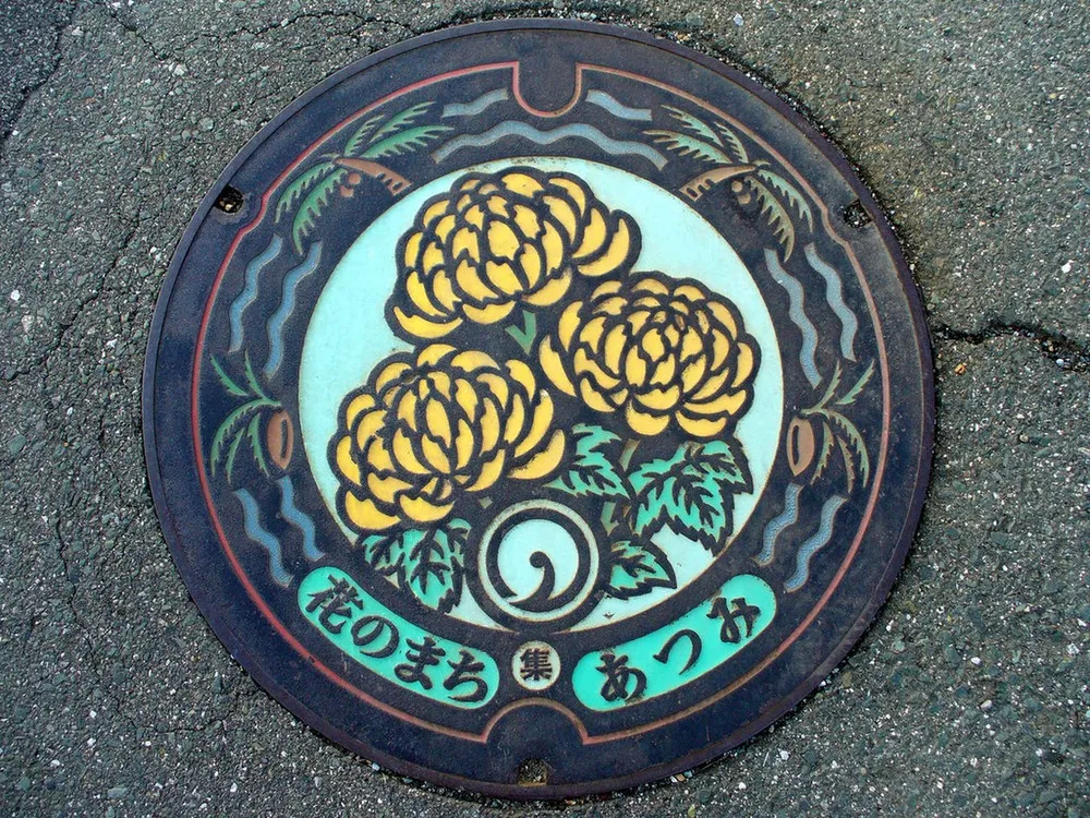 Japanese Manhole Covers Photos by S. Morita Part 1