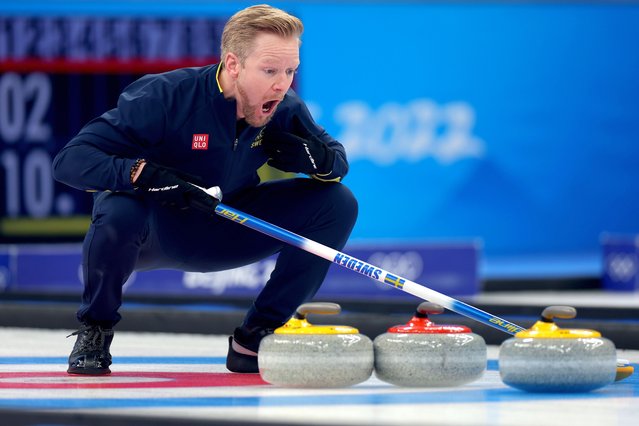 Niklas Edin of Team Sweden competes against Team Great Britain during the Men's Curling Gold Medal Game on Day 14 of the Beijing 2022 Winter Olympic Games at National Aquatics Centre on February 19, 2022 in Beijing, China. (Photo by Lintao Zhang/Getty Images)