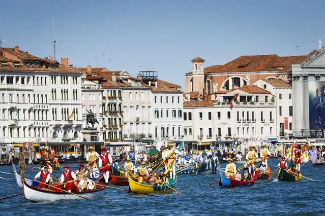 General views of atmosphere during the Regatta Storica during the 72nd Venice Film Festival on September 7, 2015 in Venice, Italy. (Photo by Tristan Fewings/Getty Images)