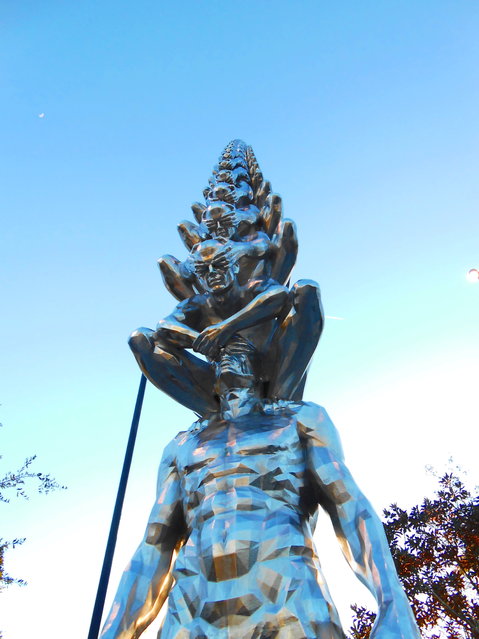 “Karma” by Do-Ho Suh. Sydney and Walda Besthoff Sculpture Garden, New Orleans Museum of Art, New Orleans, LA. (Photo by Sssorry)