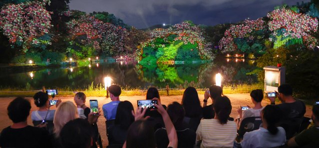 On the September 17, 2025, the media art “Water Light Yeonhwa” was being screened at the Daechundangji of Changgyeonggung Palace in Jongno-gu, Seoul. (Photo by Jang Gyeong-sik)