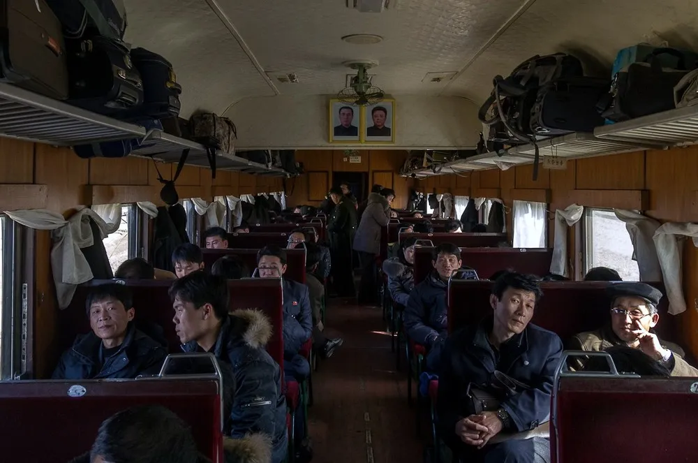Daily Life in North Korea (54 Photos)