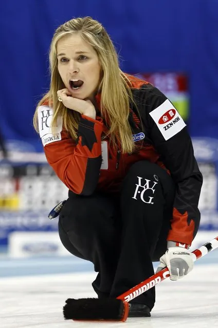 Canada's skip Jennifer Jones instructs her team mates after delivering a stone during their curling round robin game against China during the World Women's Curling Championships in Sapporo March 16, 2015. (Photo by Thomas Peter/Reuters)