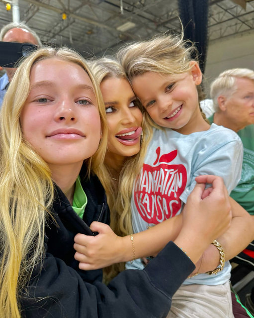 American singer and actress Jessica Simpson (center) in the second decade of August 2024 roots for son Ace, 11, as he plays basketball, with daughters Maxwell (left), 12, and Birdie, 5, by her side. (Photo by Jessica Simpson/Instagram)