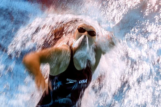 This picture taken with an underwater camera shows US Katie Ledecky competing in a heat of the women's 800m freestyle during the swimming competition at the 2017 FINA World Championships in Budapest, on July 28, 2017. (Photo by Francois-Xavier Marit/AFP Photo)
