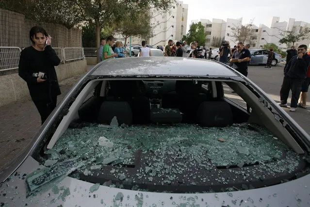 Missile hit the car in Beersheba. (Photo by Ilan Assayag)