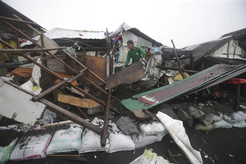 Typhoon Hagupit Strikes the Philippines