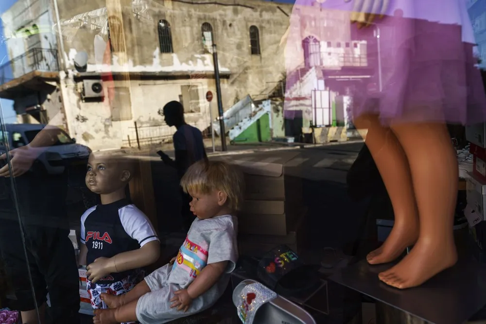 Humans and Mannequins