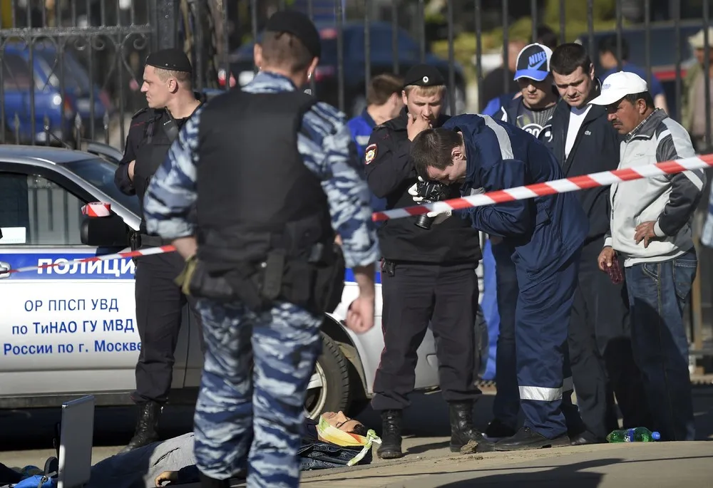 The Day in Photos – May 15, 2016