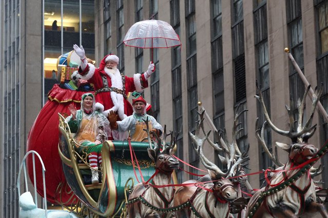 A man dressed as Santa Claus gestures during the 98th Macy's Thanksgiving Day Parade in New York City, U.S., November 28, 2024. (Photo by Brendan McDermid/Reuters)