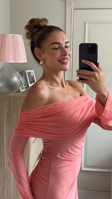 English reality television personality Zara McDermott has been filming her social media videos from Louis' North London home in the last decade of August 2025. (Photo by Instagram)