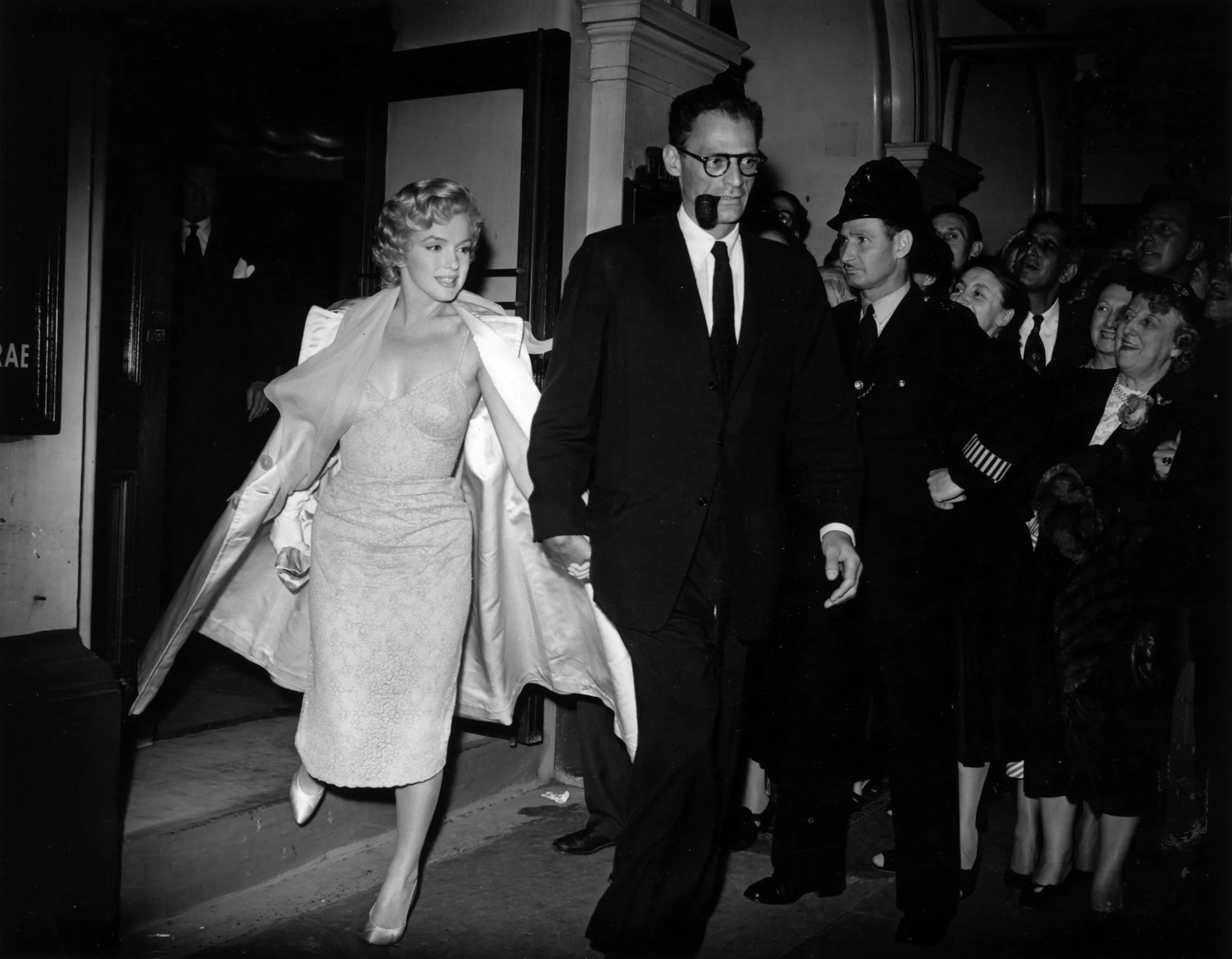 A Haunting Look: Marilyn Monroe'S Final Hours In Pictures - 2z8f5dm