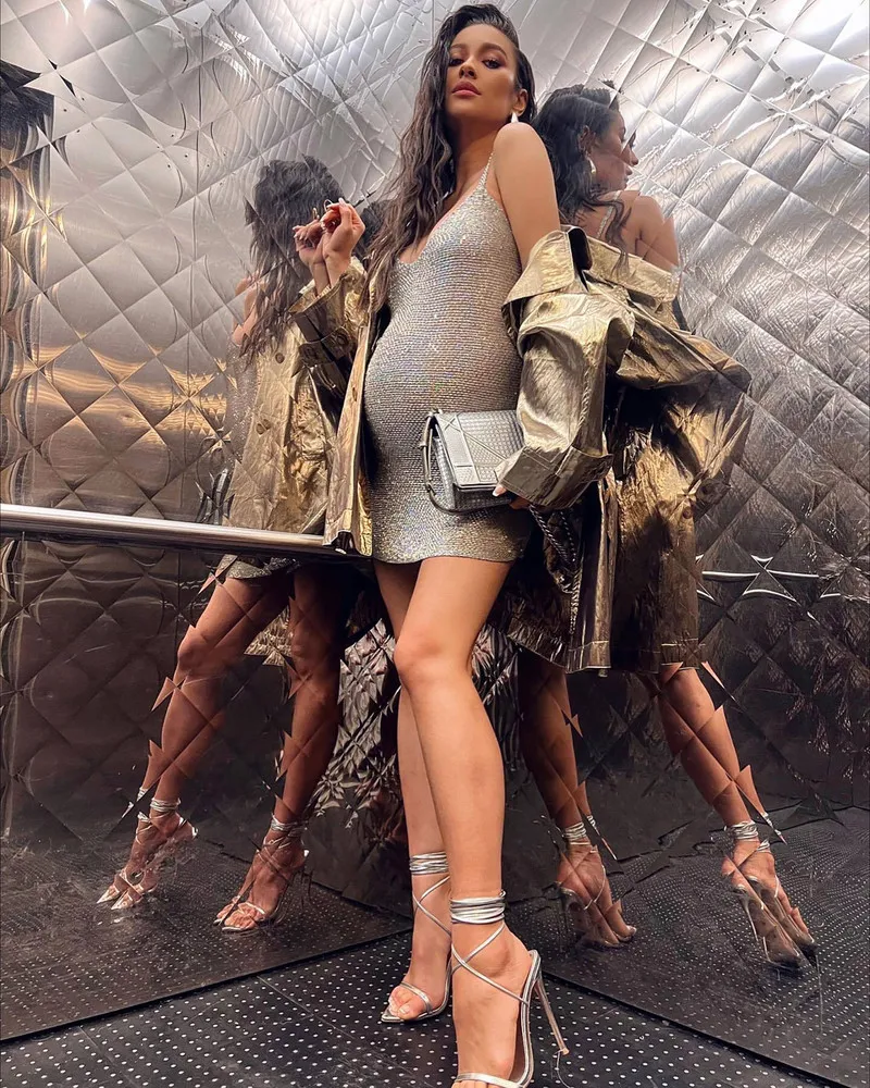 Dresses this Month, Part 1/3