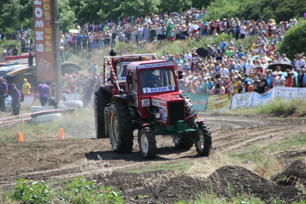 Tractor Racing In Russia