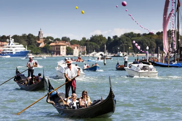 General views of atmosphere during the Regatta Storica during the 72nd Venice Film Festival on September 7, 2015 in Venice, Italy. (Photo by Tristan Fewings/Getty Images)
