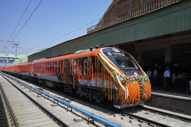 Vande Bharat Express train soon to be inaugurated to run between Srinagar and Katra, stands at a platform in Srinagar, Indian controlled Kashmir, Friday, June 6, 2025. (Photo by Dar Yasin/AP Photo)