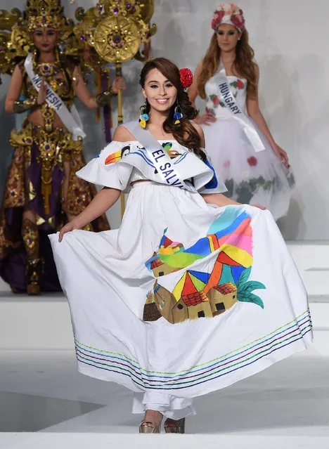 Miss El Salvador Eugenia Avalos displays her national costume during the Miss International beauty pageant in Tokyo on November 5, 2015. (Photo by Toru Yamanaka/AFP Photo)