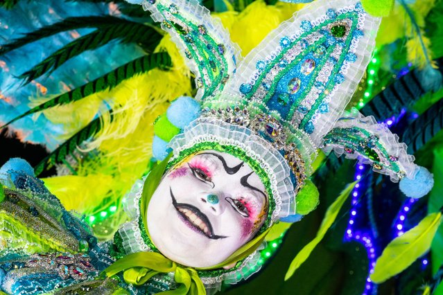 Revelers perform during the Festival of Light in San Jose, Costa Rica, on December 16, 2023. (Photo by Ezequiel Becerra/AFP Photo)