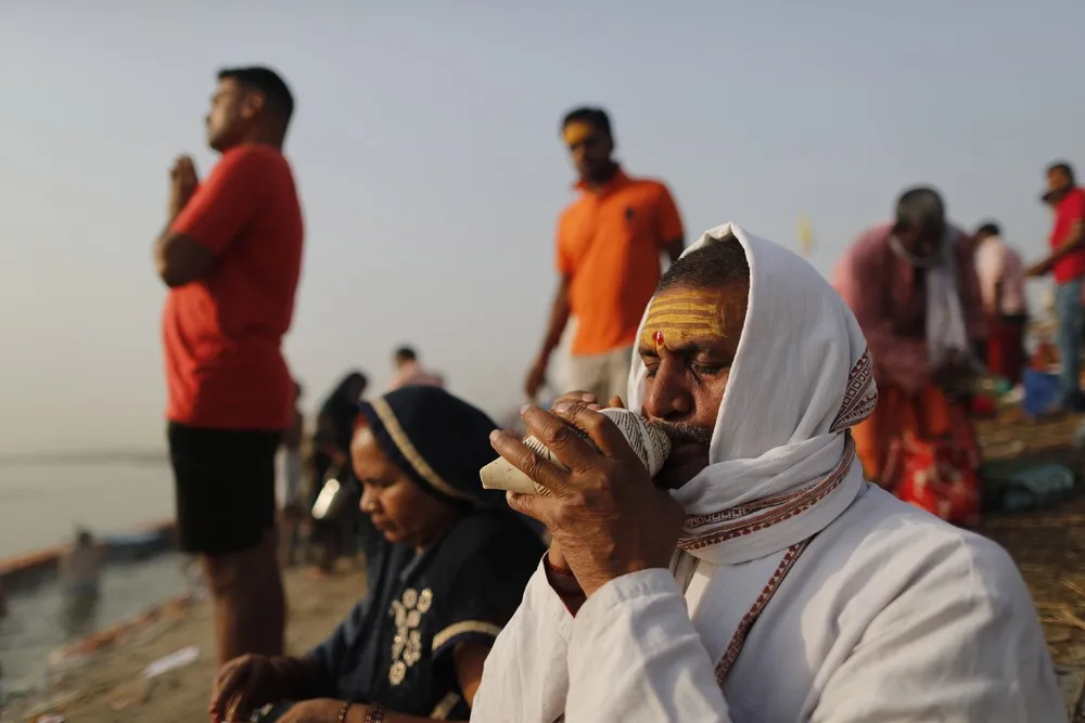 The Day in Photos – April 14, 2021