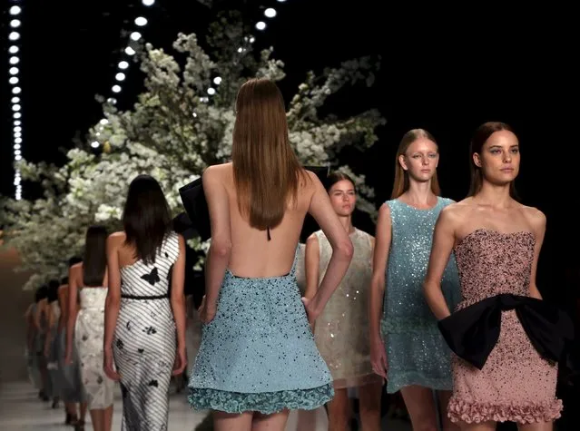 Models appear on the catwalk at the end of Acquastudio Summer 2016 Ready To Wear collection show during Sao Paulo Fashion Week in Sao Paulo April 16, 2015. (Photo by Paulo Whitaker/Reuters)